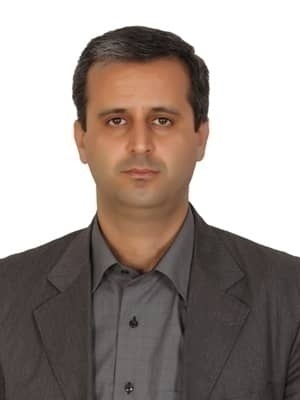 فرشاد عموئی