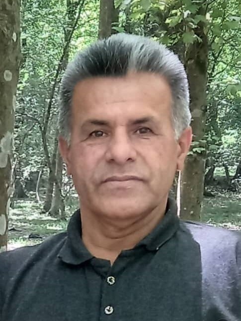 نادر اکبری