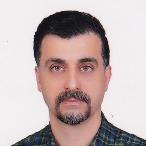 آرش حق شناس